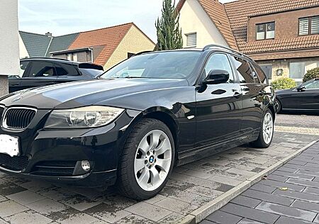 BMW 318i Touring -