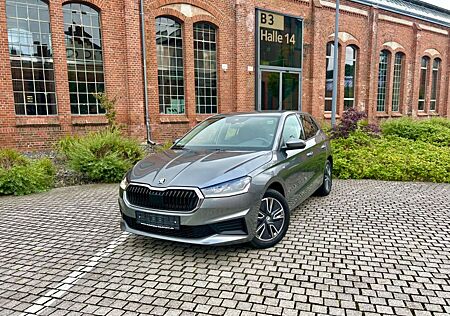 Skoda Fabia Tour 70KW,Allu,PDC,Sitzheizung,LED,SpurAsi