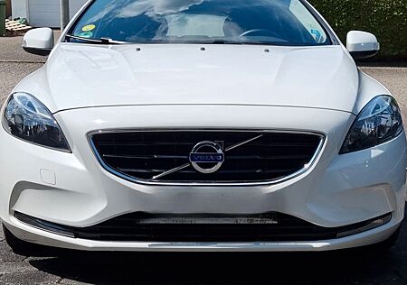 Volvo V40 D2 LINJE YOU! LINJE YOU!