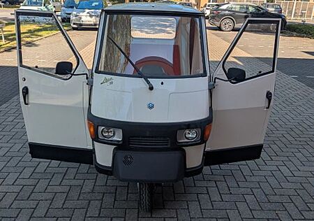 Piaggio APE