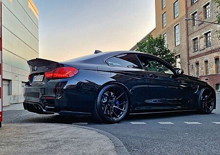 BMW M4 Competition Garantie/Finanzierung/Kein OPF