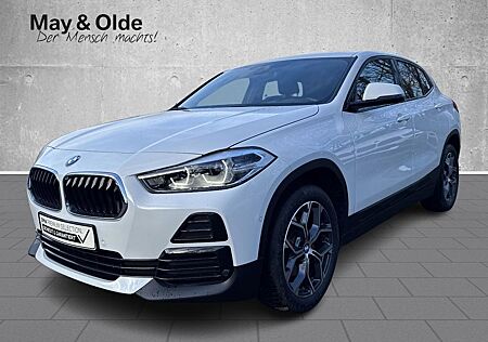 BMW X2 sDrv 18i Navi RFK el.Heckkl. LED ParkAss DAB