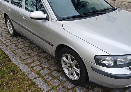 Volvo V70 2.4 T Premium