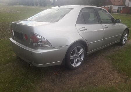Lexus IS 200 Automatik, Leder,Navi, GSD. PDC