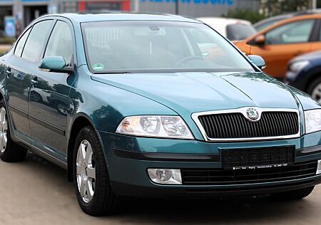 Skoda Octavia Lim. Elegance*TÜV*scheckhetft*