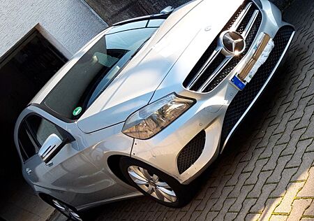 Mercedes-Benz A 180 BlueEFFICIENCY Style Style