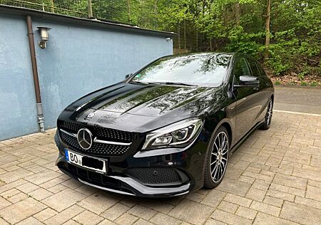 Mercedes-Benz CLA 250 Shooting Brake 4MATIC CHECKHEFT