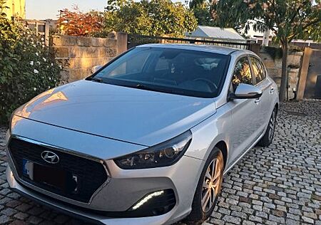 Hyundai i30 1.4 T-GDI Trend Fastback Trend, 8 Fach ALU