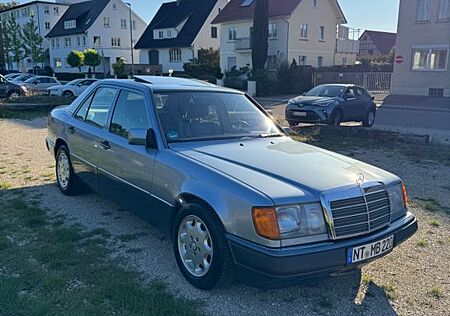 Mercedes-Benz 220 gebraucht kaufen Mercedes-Benz 220 E