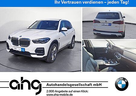 BMW X5 xDrive45e Komfortsitze 20-Zoll Räder Driving