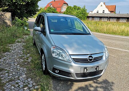 Opel Zafira 1.8 Family