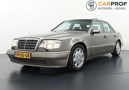Mercedes-Benz E 500 E500 500E Schiebedach Becker navi Leder Cr