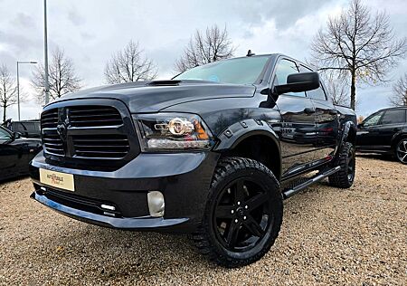 Dodge RAM 5.7 HEMI Offroad 4x4 / 2" Lift / Breit / LED