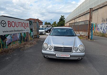 Mercedes-Benz E 200 ,Klima,Automatik,TÜV bis 06.2027,1.Hand