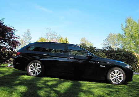 BMW 530d xDrive Touring A HUD Navi Shadow Kamera Ahk