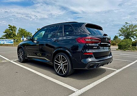 BMW X5 xDrive30d M-Sportpaket + Pano + 22"