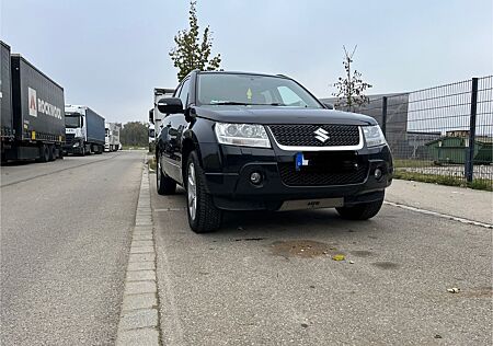 Suzuki Grand Vitara 3.2 V6 20 Jahre Automatik 20 Jahre