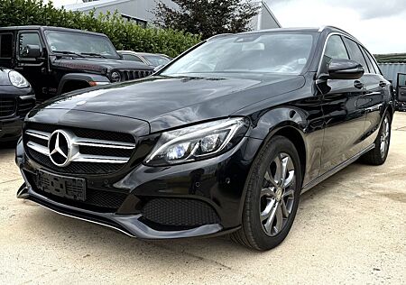 Mercedes-Benz C 220 Avantgarde*Leder*Navi*Led*El.Anhänger*