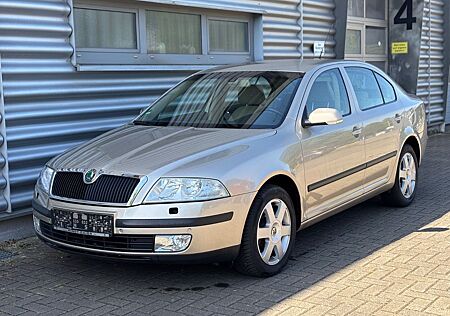 Skoda Octavia Lim. Elegance 1.6/1.HAND/SHZ/PDC/KLIMA