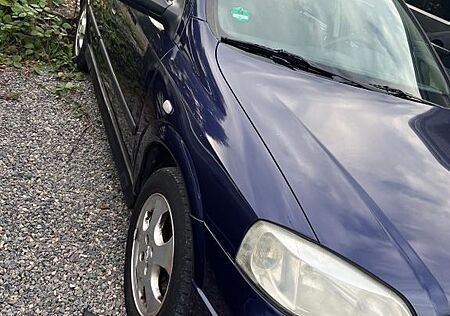 Opel Astra 1.2 -