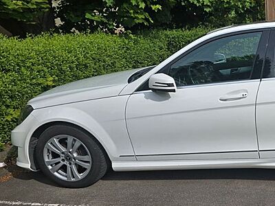 Mercedes-Benz C 180 -