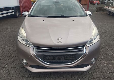 Peugeot 208 Allure