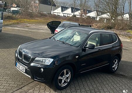 BMW X3 xDrive20 d*Sport Paket*Leder*Navi*Sport Sitz