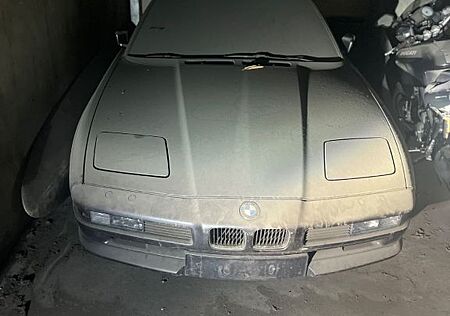 BMW 850