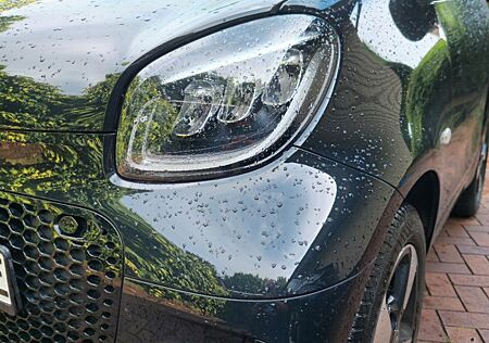 Smart ForTwo coupé EQ Exklusiv PANO 22KW Lader