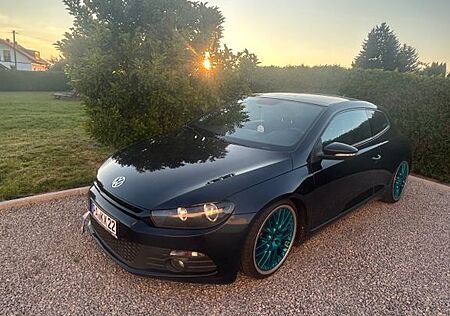 VW Scirocco Volkswagen 2.0 TSI DSG Standard