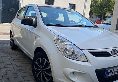 Hyundai i20 mit neuem TÜV 2.Hand