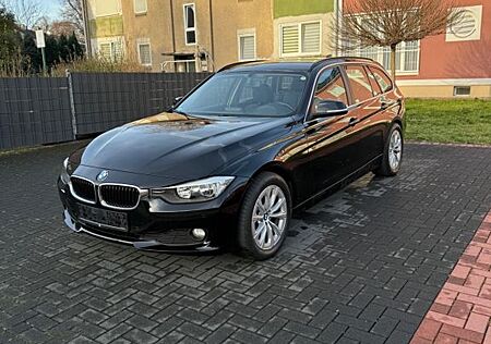 BMW 316i Automatik,1.Hand,AHK,Leder,Scheckheft