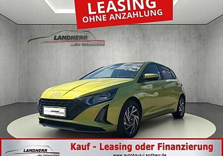 Hyundai i20 1.2 Family Rückfahrkamera/Navigation