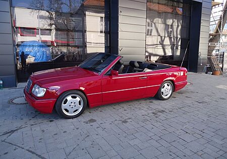 Mercedes-Benz E 200 Cabrio W124