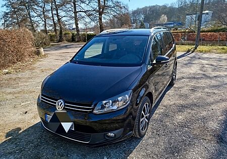 VW Touran Volkswagen 1.4 TSI Tüv November 2026
