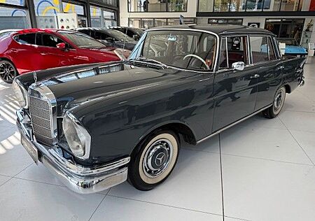 Mercedes-Benz 220 SEB Heckflosse Toller Zustand