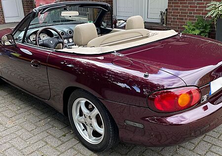 Mazda MX-5 MIRACLE. wenig KM, kein Rost