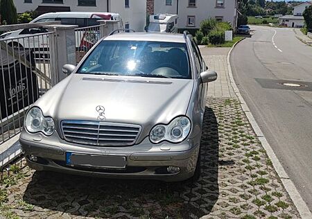 Mercedes-Benz C 200 KOMPRESSOR T AVANTGARDE Avantgarde