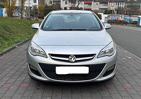 Opel Astra 1.6 Active 85 kW, Rechtslenker