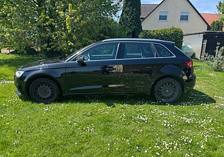 Audi A3 1.0 TFSI S tronic Sportback - Navi Xenon GRA