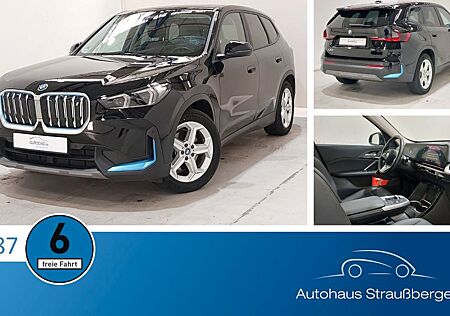 BMW iX1 30 xDrive ACC Pano AHK KZU adpt.LED HiFi QI