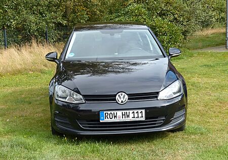 VW Golf Volkswagen 1.2 TSI 63kW BMT Trendline Trendline