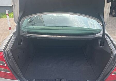 Mercedes-Benz E 200 KOMPRESSOR CLASSIC Classic