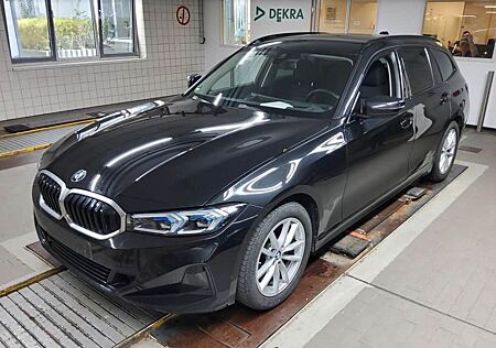 BMW 318 i Facelift*ShZ*Navi*Kamera*Sel.Beam*LiveCock
