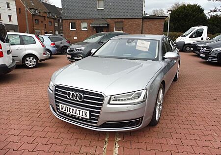 Audi A8 4.0 TFSI quattro mit 54000km Rentnerfahzeug