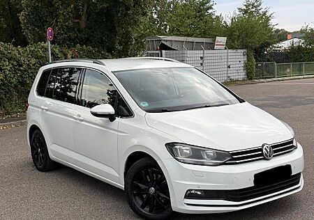 VW Touran Volkswagen 2.0 TDI SCR DSG Highline 7 Sitze