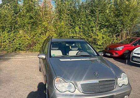 Mercedes-Benz C 180 KOMPRESSOR *1.HAND*/TÜV NEU/AHK/SHZ/KLIMA