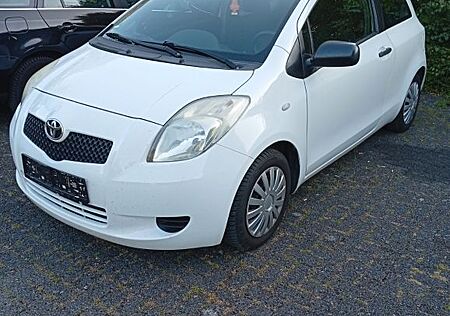 Toyota Yaris 1,0-l-VVT-i -