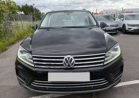 VW Touareg Volkswagen 3.0 V6 TDI SCR 150kW Tiptronic Execu...