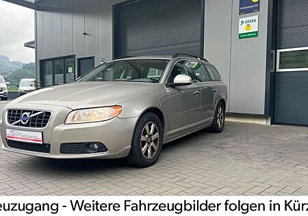 Volvo V70 D3 Kombi Kinetic * Automatik * Leder * Navi